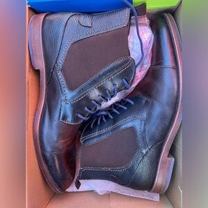 NUNN BUSH gently worn chukka boots